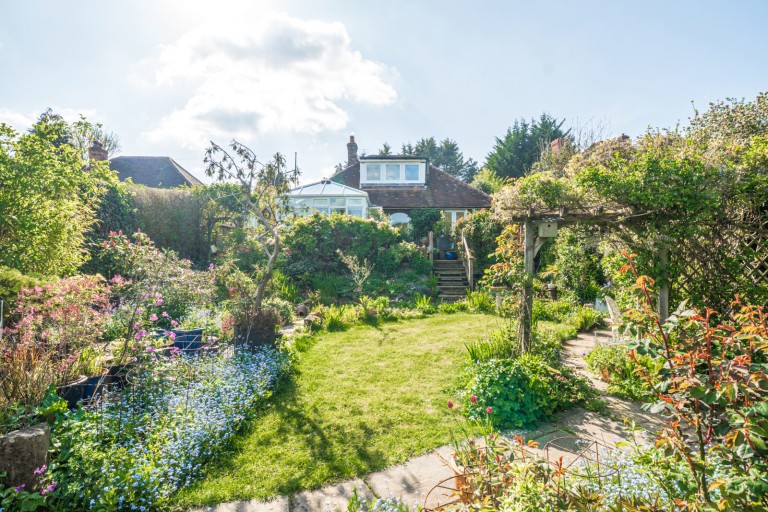 Images for Folly Hill, Farnham, Surrey