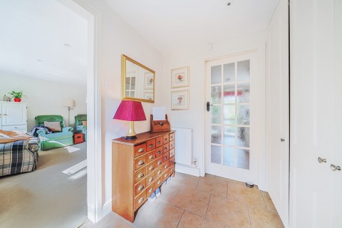 Click the photo for more details of Folly Hill, Farnham, Surrey