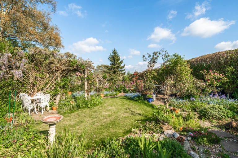 Images for Folly Hill, Farnham, Surrey