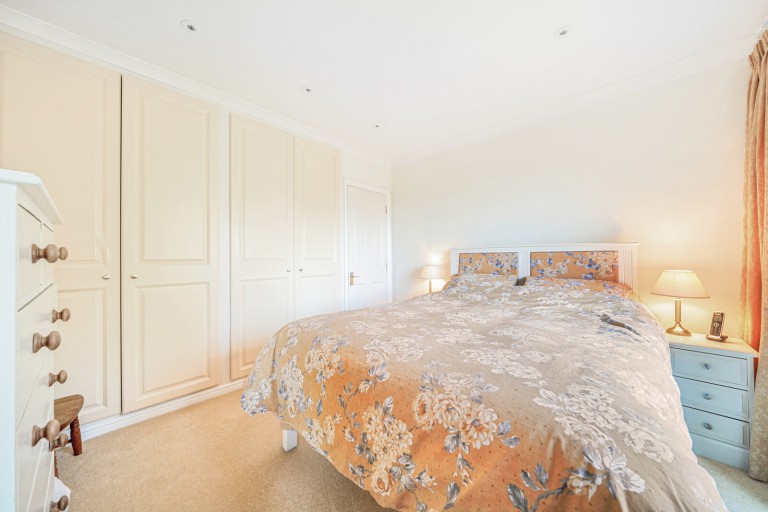 Images for Folly Hill, Farnham, Surrey