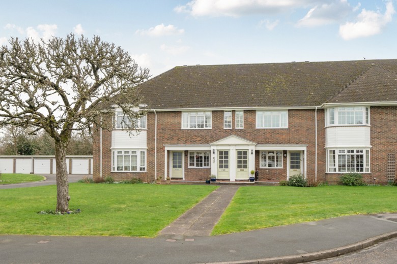 Click the photo for more details of Trafalgar Court, Farnham, Surrey