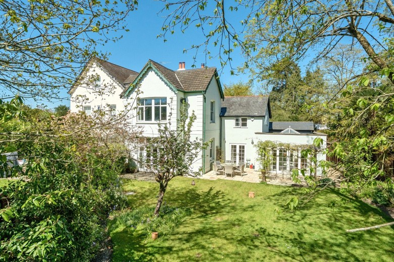 Click the photo for more details of Rowledge, Farnham, Surrey