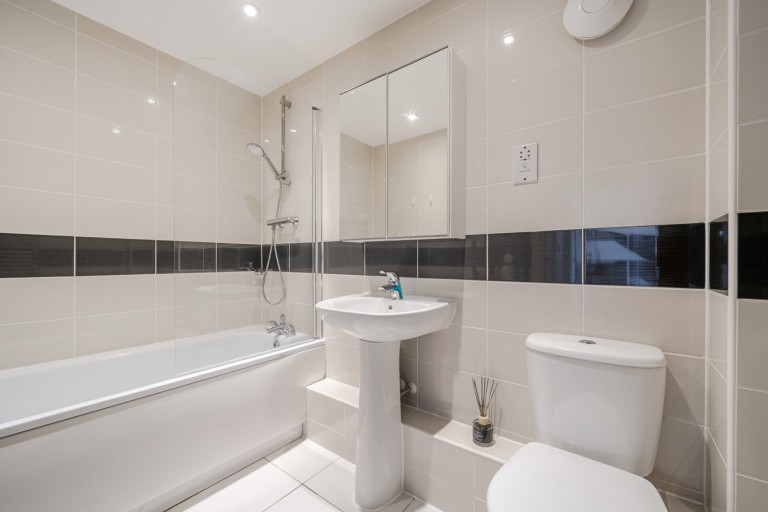 Images for Montague Mews, Farnham, Surrey