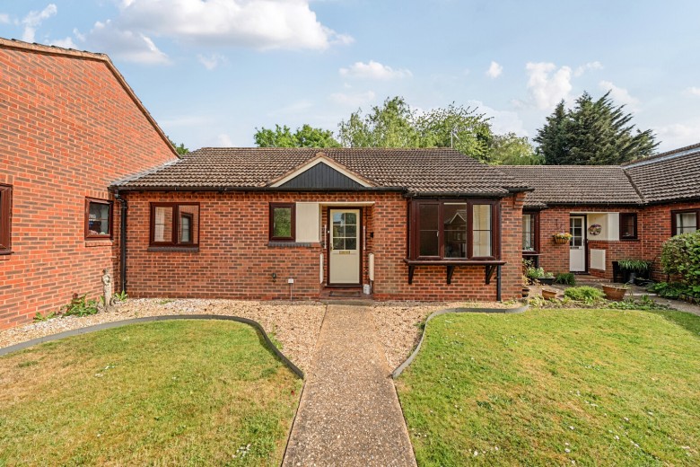 Click the photo for more details of Avon Road, Farnham, Surrey
