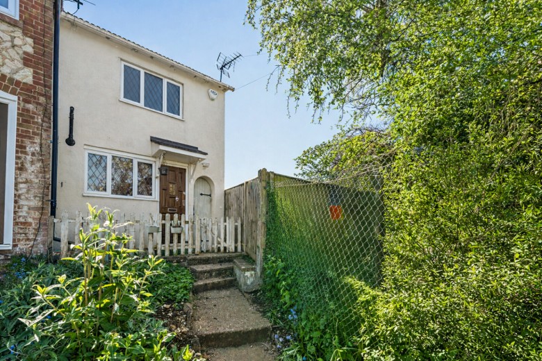 Click the photo for more details of Alton, Hampshire