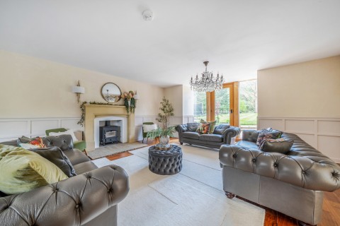 Click the photo for more details of Holt Pound, Farnham, Hampshire