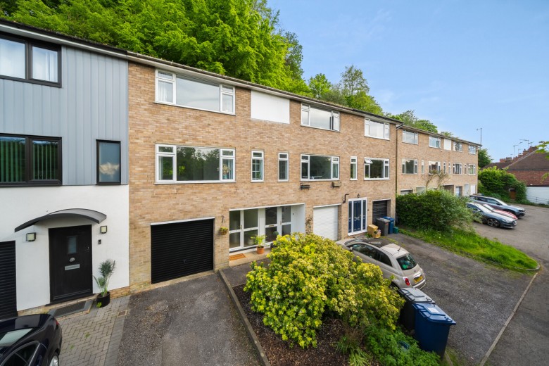 Click the photo for more details of Valley View, Godalming, GU7