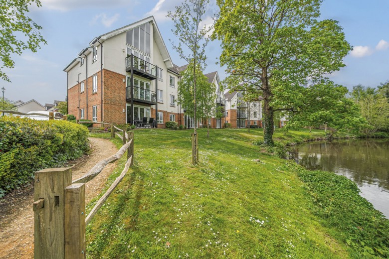 Click the photo for more details of Weyview Gardens, Godalming, GU7