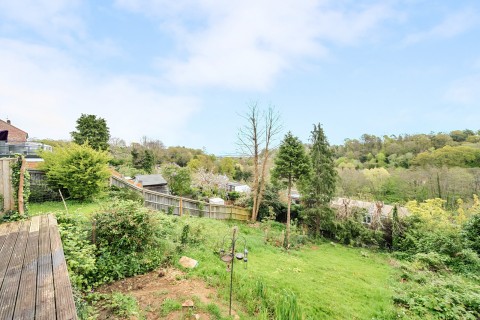 Click the photo for more details of Coopers Rise, Godalming, GU7