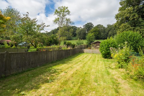 Click the photo for more details of Heath Hill Cottage, Haslemere Road, Brook, GU8