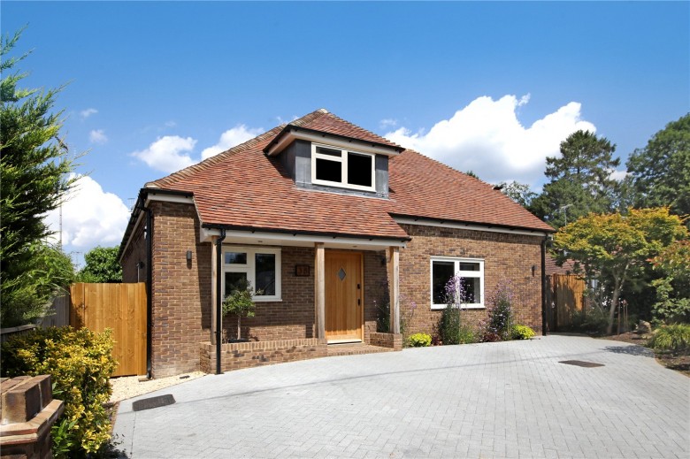 Click the photo for more details of Minster Road, Godalming, Surrey