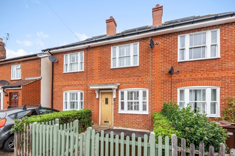 Click the photo for more details of Kings Road, Farncombe, Godalming, GU7