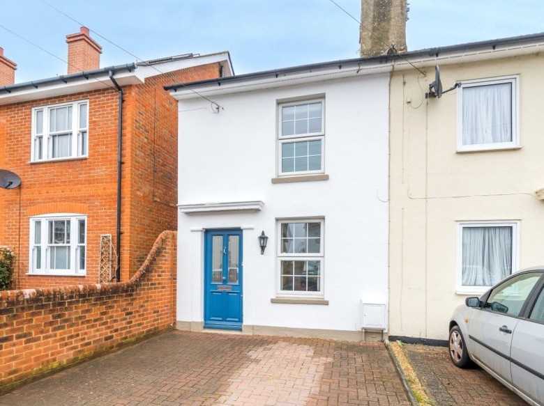 Click the photo for more details of Kings Road, Farncombe, Godalming, GU7