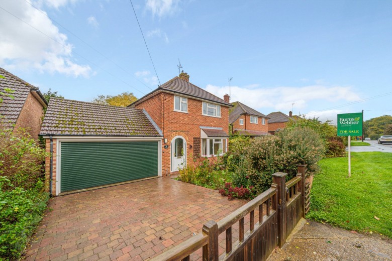 Click the photo for more details of Woodside Road, Chiddingfold, GU8