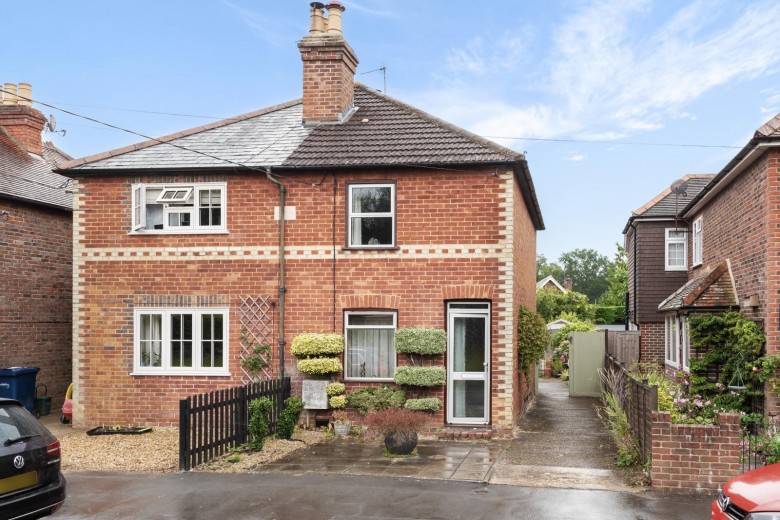 Click the photo for more details of Cramhurst Lane, Witley, Godalming, GU8
