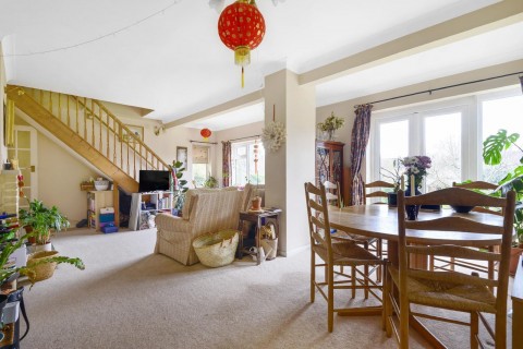 Click the photo for more details of Oak Tree Road, Milford, Godalming, GU8