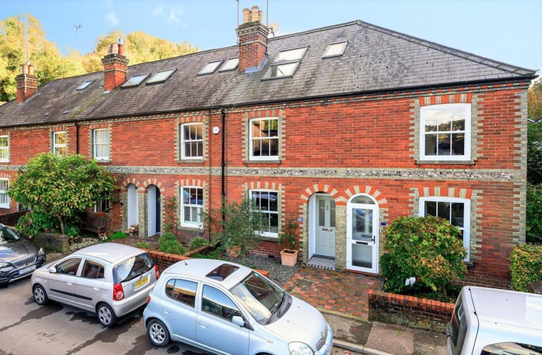Click the photo for more details of Latimer Road, Godalming, GU7