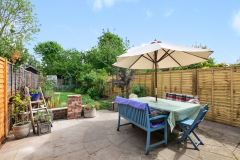 Click the photo for more details of Summers Road, Farncombe, Godalming, GU7