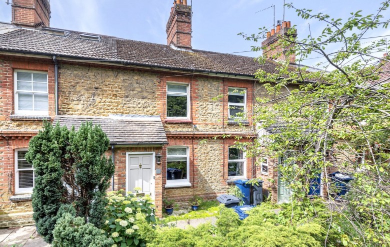 Click the photo for more details of Eashing Lane, Godalming, GU7