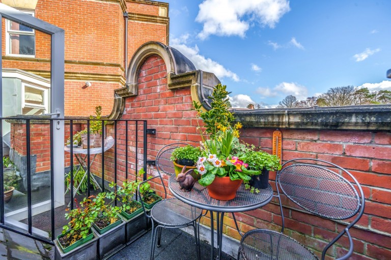 Images for Franklin Court, Wormley, Godalming, GU8