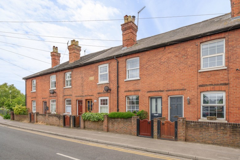 Click the photo for more details of Mead Cottages, Catteshall Road, Godalming, GU7