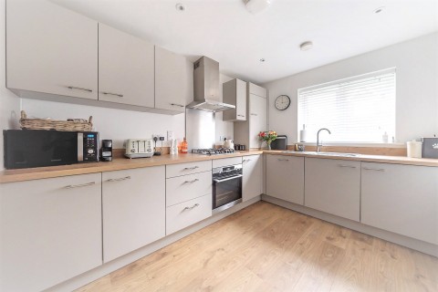 Click the photo for more details of Somerset Close, Elstead, GU8