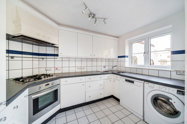 Images for Blackburn Way, Godalming, GU7