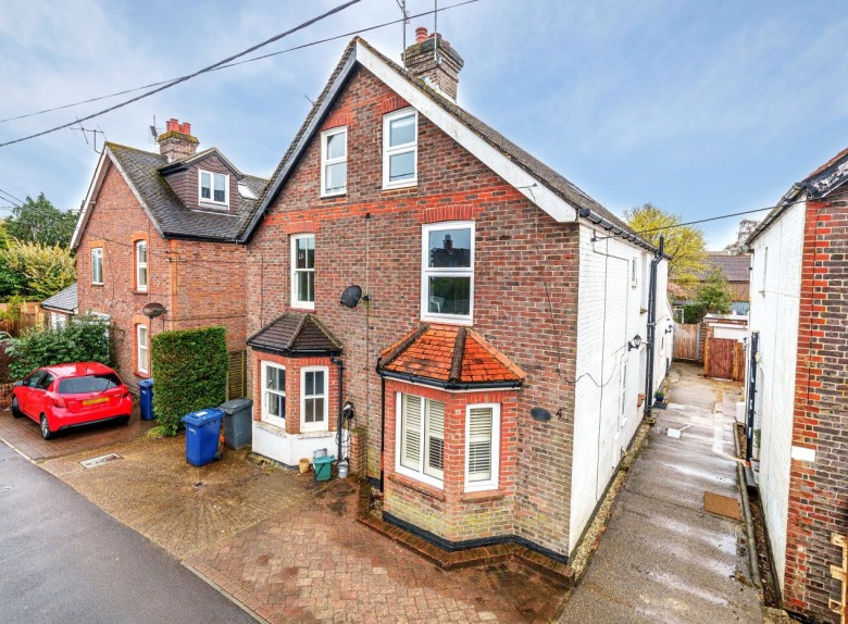 Click the photo for more details of George Road, Milford, Godalming, GU8