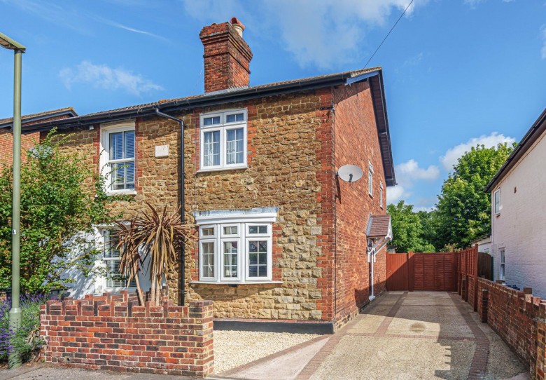Click the photo for more details of North Street, Farncombe, Godalming, GU7