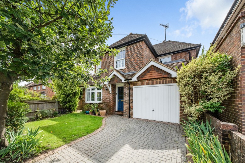 Click the photo for more details of Milford Road, Elstead, GU8