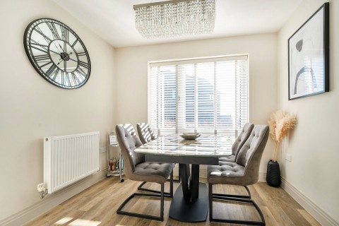 Click the photo for more details of Gratton Chase, Dunsfold, GU8