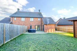 Images for Gratton Chase, Dunsfold, GU8