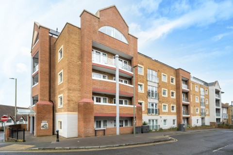 Click the photo for more details of Flambard Way, Godalming, GU7