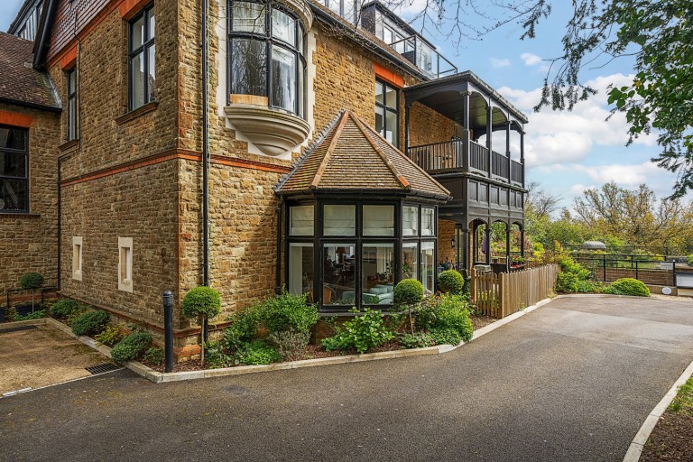 Images for Hampton Manor, Huxley Close, Godalming, GU7