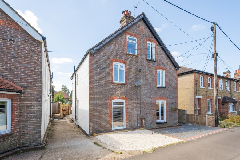Click the photo for more details of George Road, Milford, Godalming, GU8