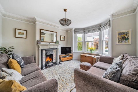 Click the photo for more details of Farncombe Hill, Godalming, GU7