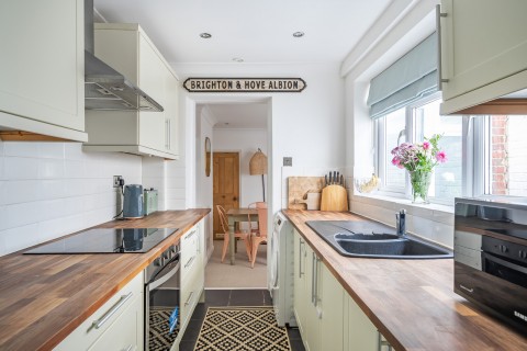 Click the photo for more details of North Street, Godalming, GU7