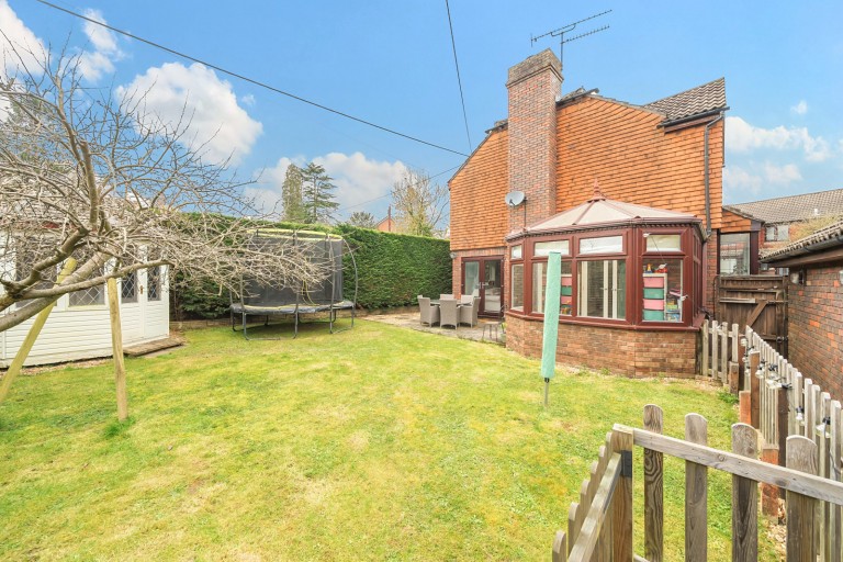 Images for Crofts Close, Chiddingfold, GU8