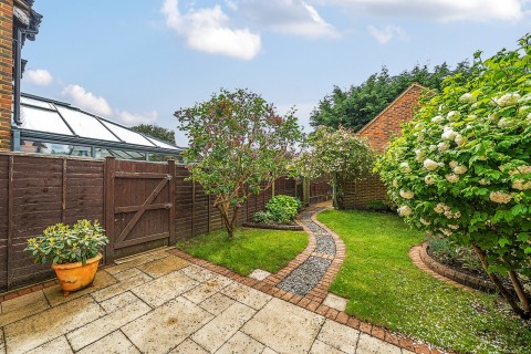 Click the photo for more details of Orchard Close, Elstead, GU8
