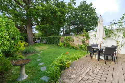 Click the photo for more details of Pinckards, Chiddingfold, Godalming, GU8