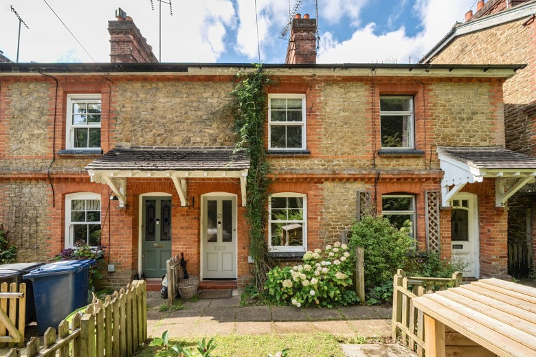Click the photo for more details of Eashing Lane, Godalming, GU7