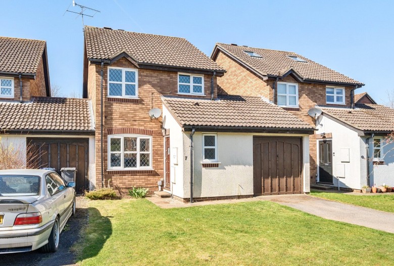 Click the photo for more details of Lammas Road, Godalming, GU7