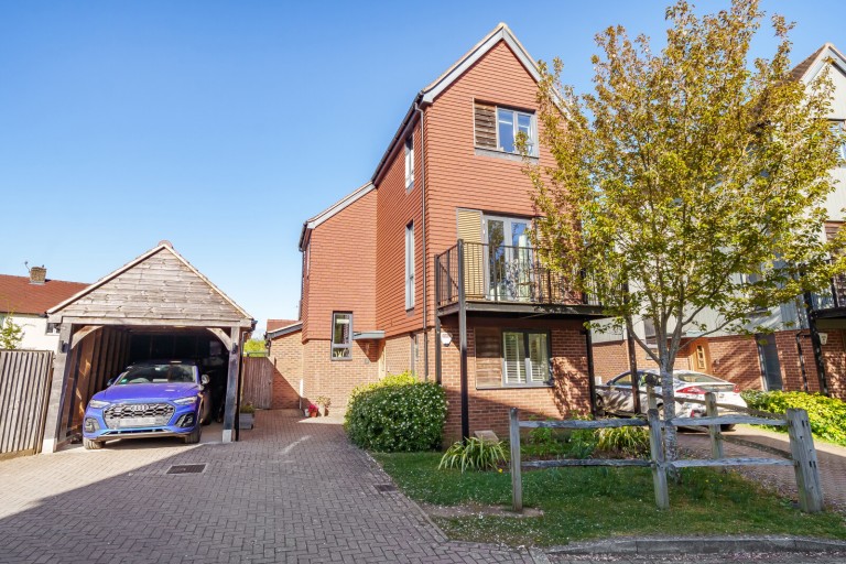 Images for Chervil Close, Godalming, GU7