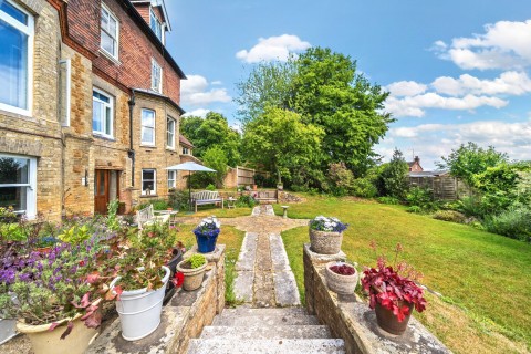 Click the photo for more details of Knoll Road, Godalming, Surrey