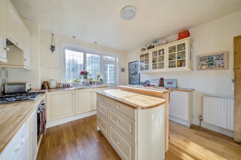 Click the photo for more details of Binscombe Lane, Farncombe, Godalming, Surrey