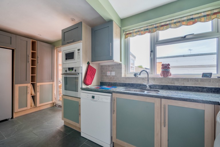 Images for Upper Weybourne Lane, Farnham, Surrey