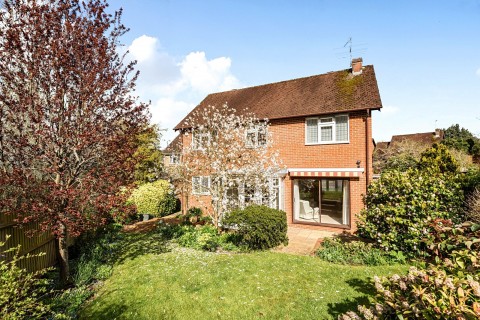 Click the photo for more details of George Eliot Close, Witley, Surrey