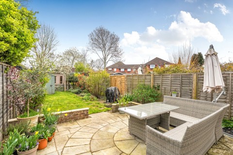 Click the photo for more details of Summers Road, Farncombe, Surrey