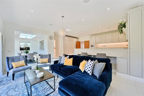 Click the photo for more details of Groveside, Great Bookham, Surrey