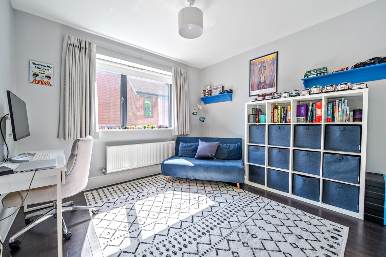 Images for Sycamore Avenue, Godalming, Surrey
